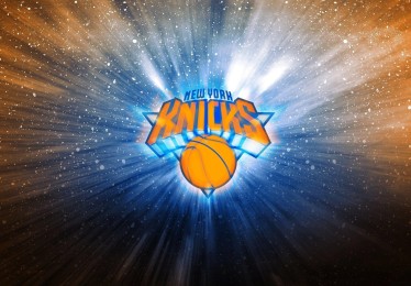 【爱游戏】比赛开场哨声响起，我锤助威浪潮席卷全场