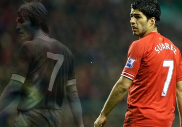 爱游戏：绿茵场机智一幕，李昊发球受扰踢臀反制，越南前锋干扰行为遭黄牌警示