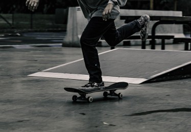 爱游戏-荷兰媒体披露阿尔克马尔携手门德斯，启动斯密特转会关键谈判