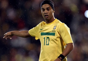 爱游戏体育-NBA裁判报告揭示勇士太阳激战三次错漏判罚，布克防守库里成关键漏引争议