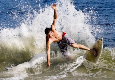 ayx_追梦格林点评新秀克尼佩尔，投篮媲美年轻克莱，防守与竞争力亟待提升